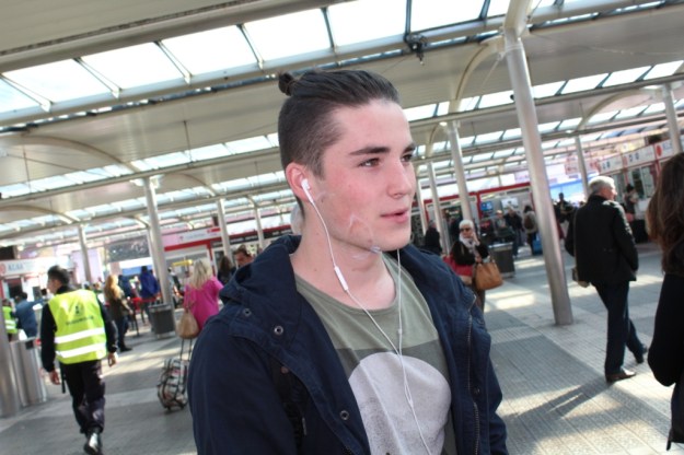 Chico estación de autobuses Bilbao, 2015