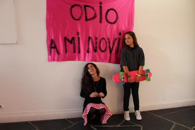 Odio a mi novia Yolanda; Bayona