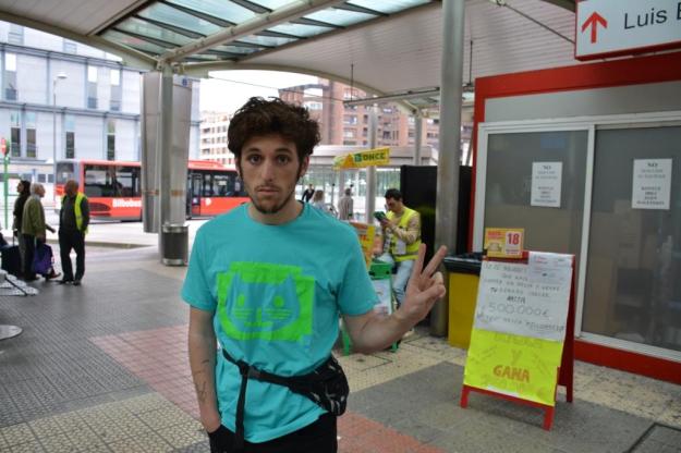 iñigo con camiseta de gatito  2016