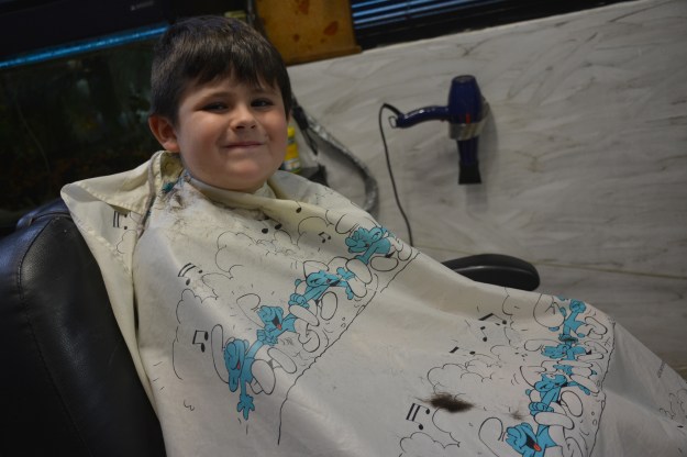 nino-peluqueria-pitufos-baja