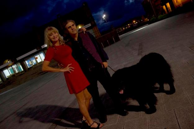 Pareja Irún chica rubia- baja.jpg